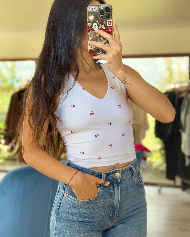 Top Valerie Cerezas