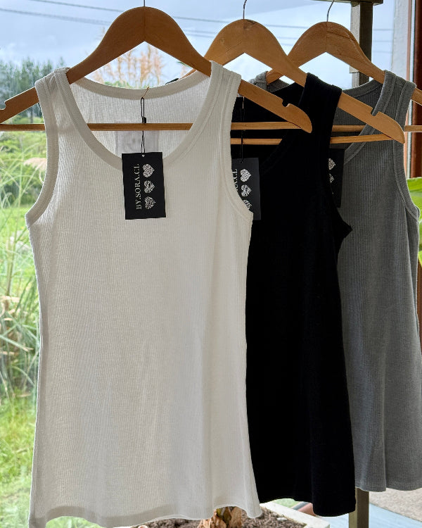 Polera Clásica Adela