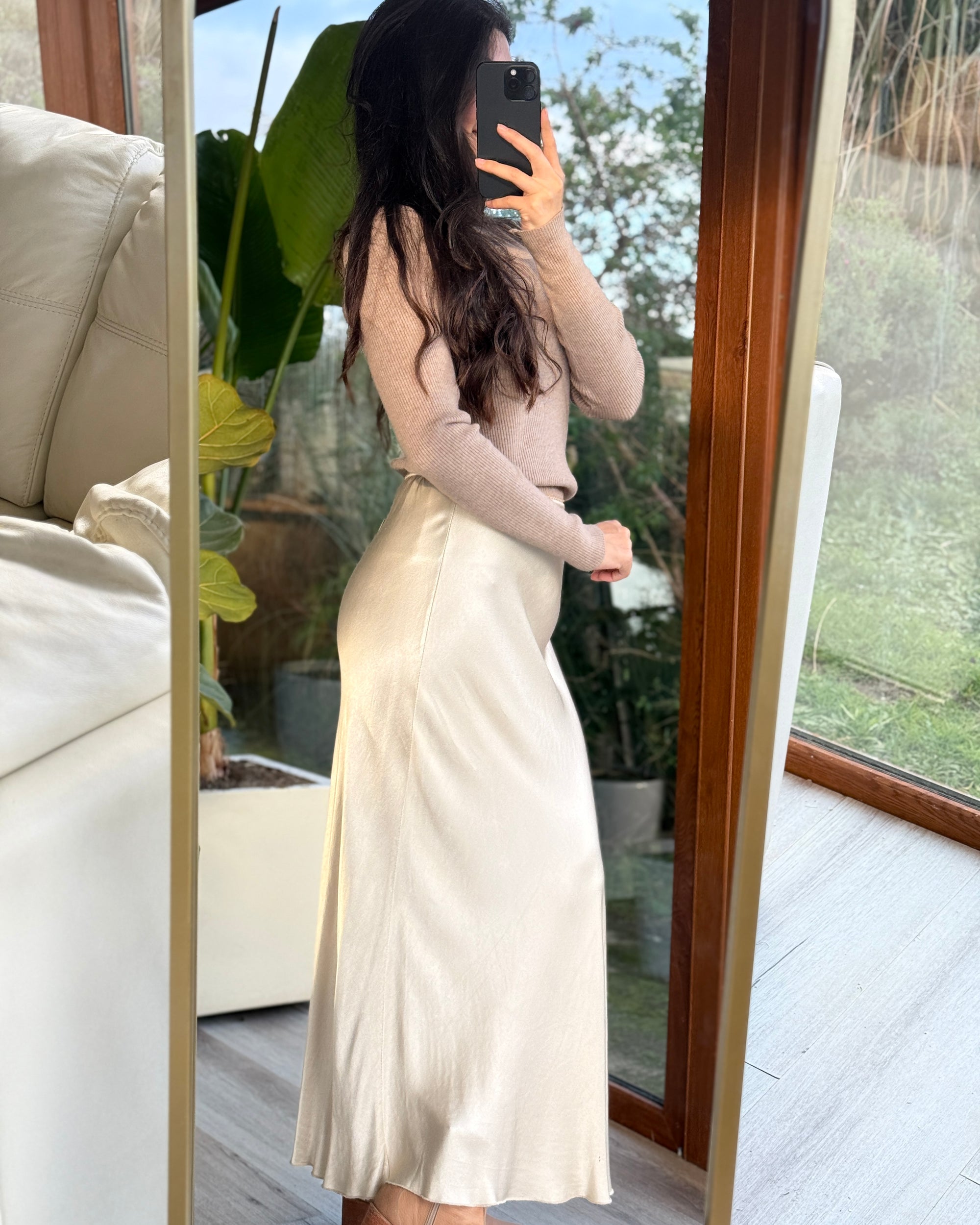 Falda Midi Satín
